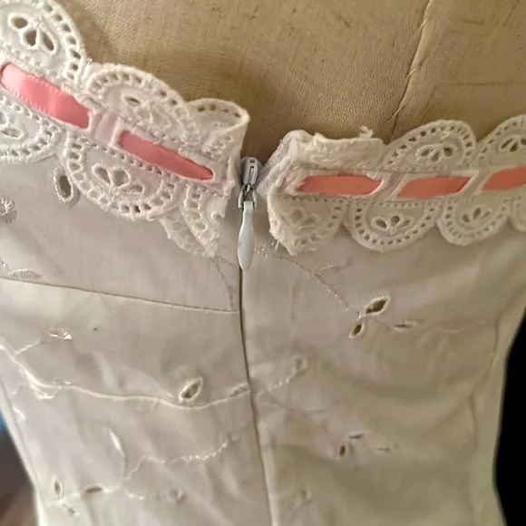 Betsey Johnson, vintage, zipper eyelet white pink dress. never worn mint. small. - Picture 14 of 14
